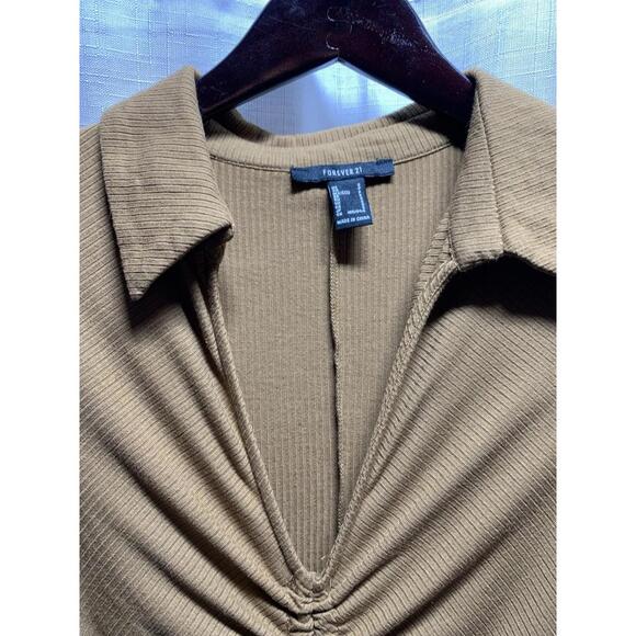 Forever 21 ruched, collared, short-sleeve mini dress. Brown Size Small - Picture 3 of 5